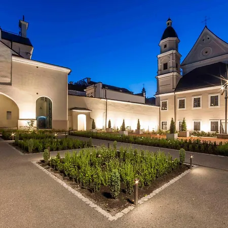 فندق Domus Maria