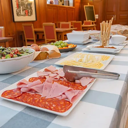 Hotel Domus Maria